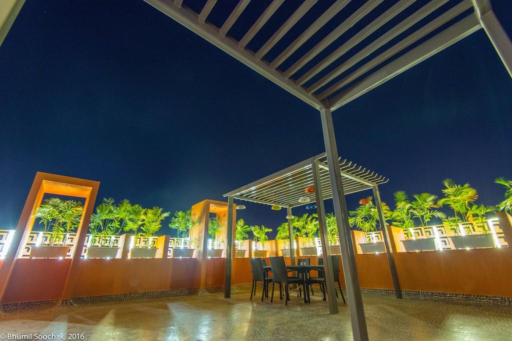 The Elements Hotel Rajkot Eksteriør billede