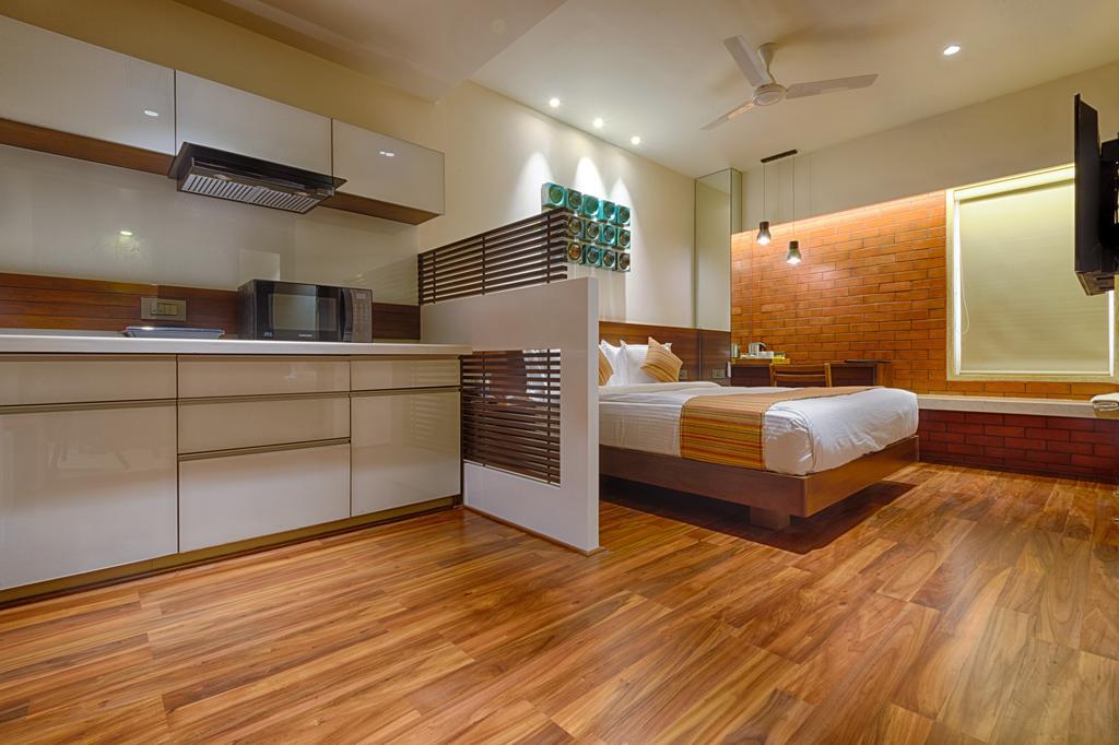 The Elements Hotel Rajkot Værelse billede
