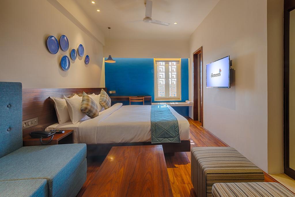 The Elements Hotel Rajkot Eksteriør billede