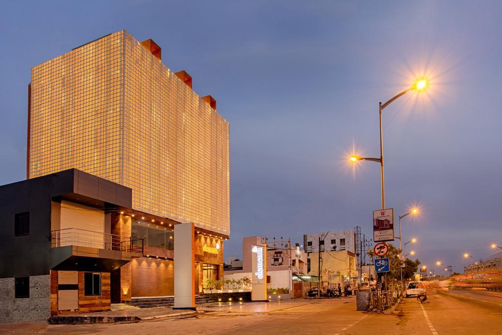 The Elements Hotel Rajkot Eksteriør billede